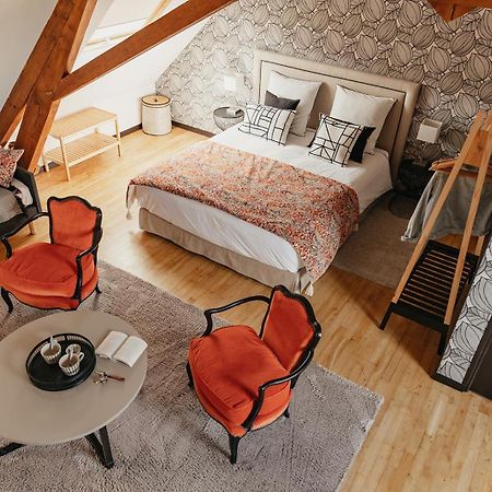 Le Clos Poulain Petits Gites De Charme Et Chambres D'Hotes Familiales Au Calme Proche Bayeux Et Des Plages 诺南特 外观 照片