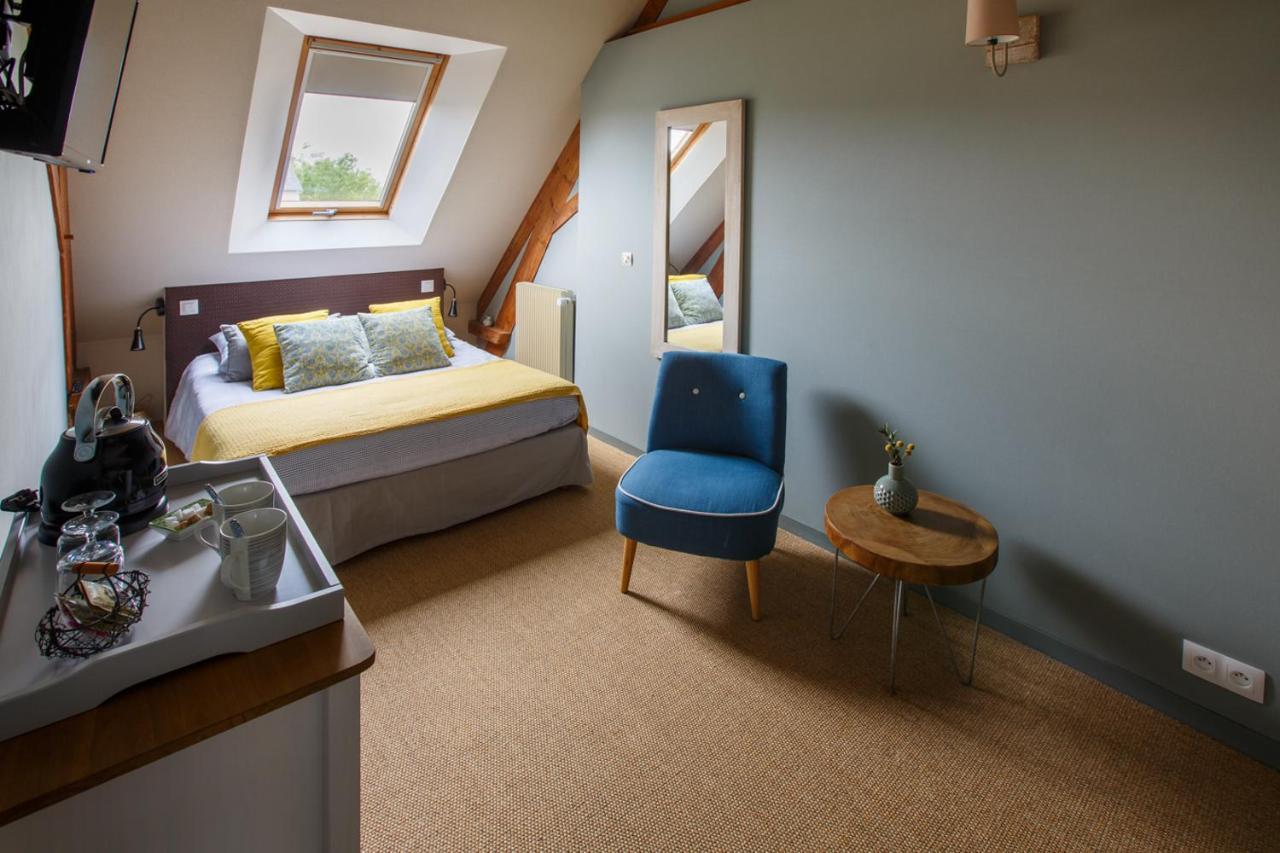 Le Clos Poulain Petits Gites De Charme Et Chambres D'Hotes Familiales Au Calme Proche Bayeux Et Des Plages 诺南特 外观 照片