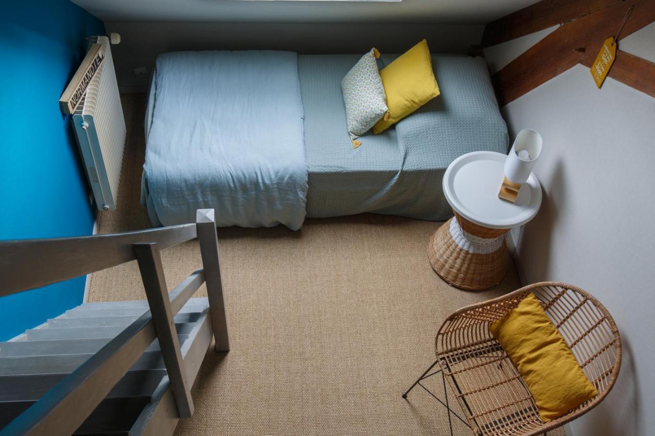 Le Clos Poulain Petits Gites De Charme Et Chambres D'Hotes Familiales Au Calme Proche Bayeux Et Des Plages 诺南特 客房 照片